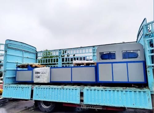 河南金偉玻璃鋼拉擠設備裝車發貨